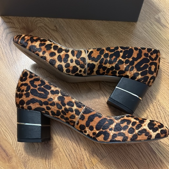 Aubrey Lynn Shoes - Aubrey Lynn Amanda Animal Print Calf Hair Low Heels - Size 8
